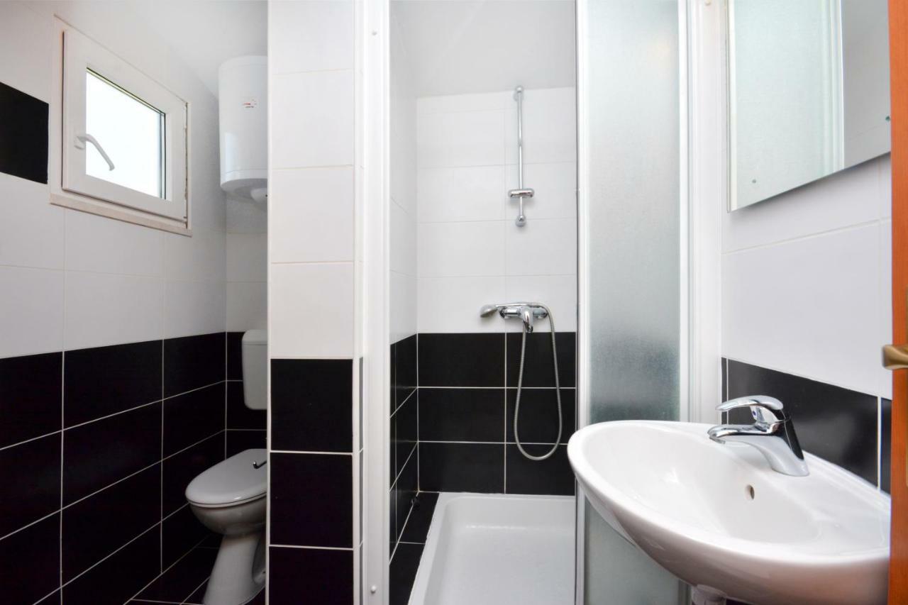 Beach Apartman Petra Podstrana Exteriör bild