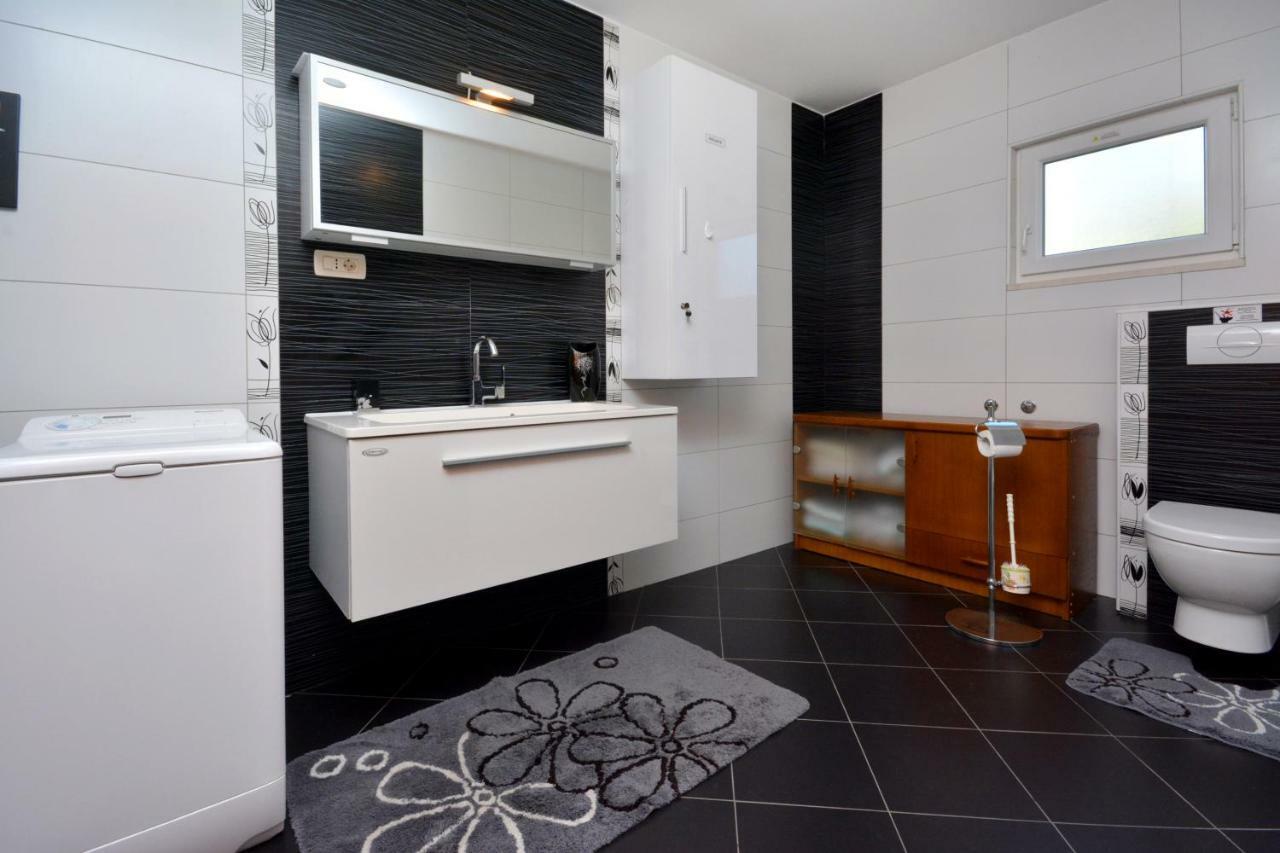 Beach Apartman Petra Podstrana Exteriör bild