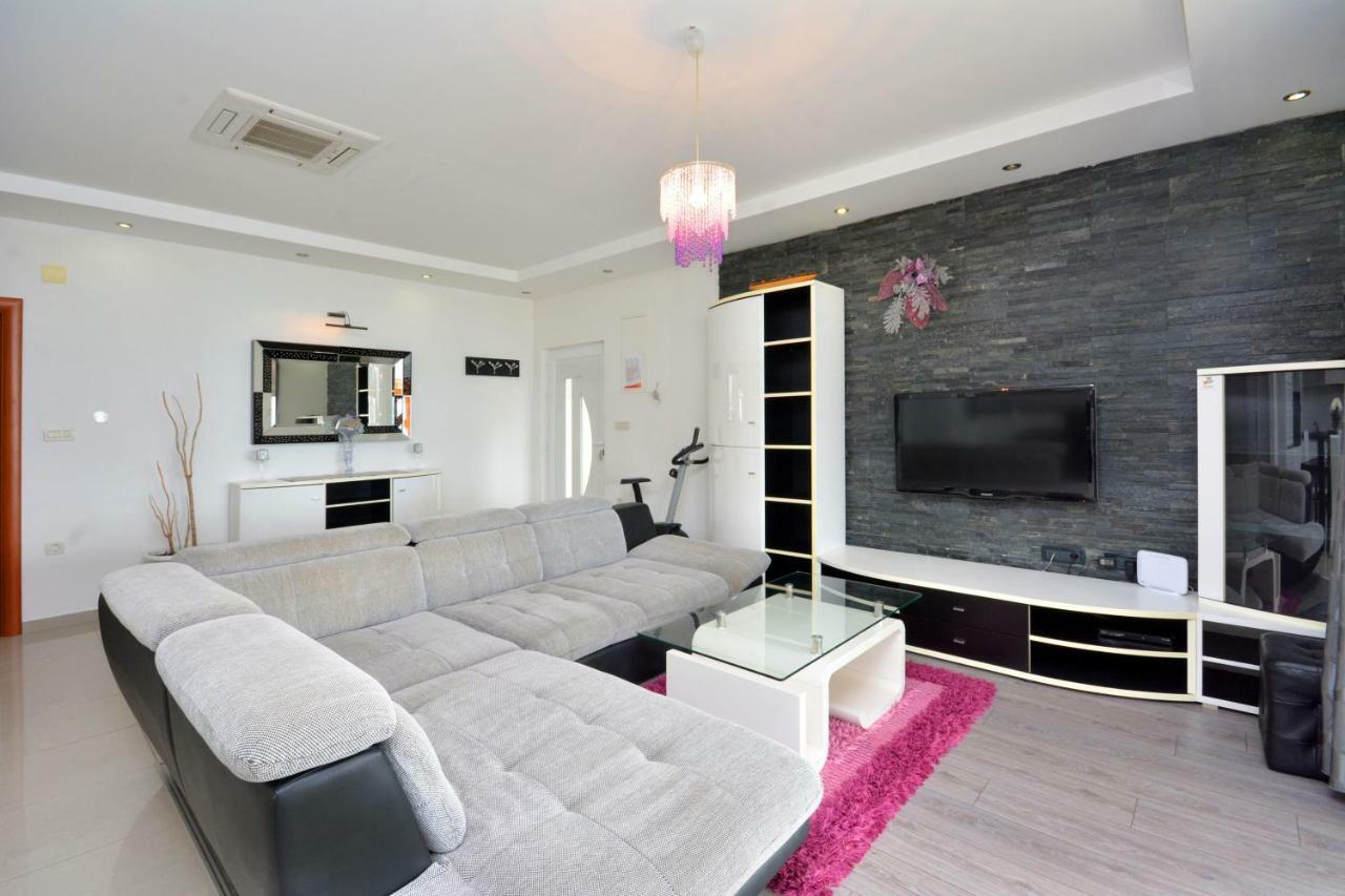 Beach Apartman Petra Podstrana Exteriör bild