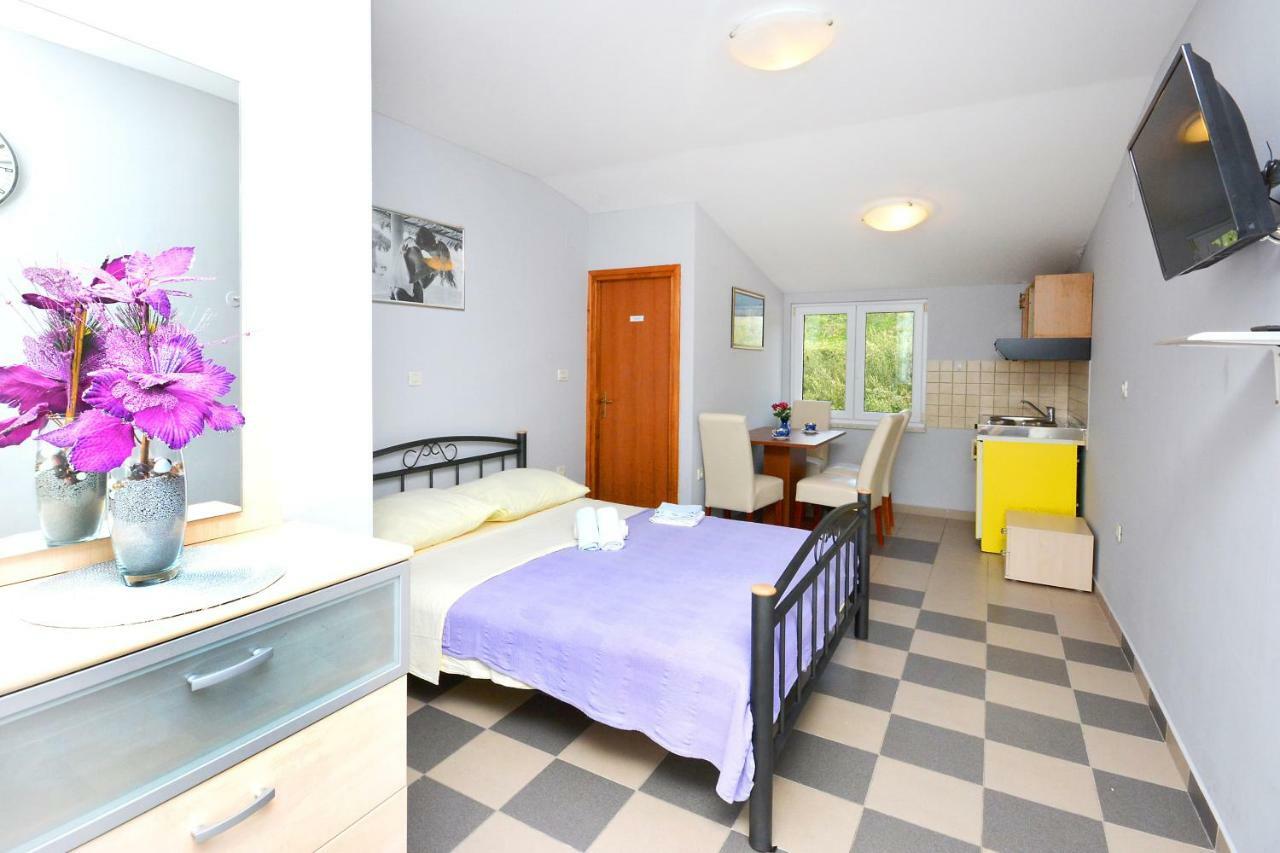 Beach Apartman Petra Podstrana Exteriör bild
